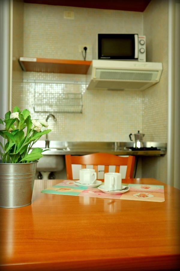 Villa Meli Lupi - Residenze Temporanee ปาร์มา ภายนอก รูปภาพ