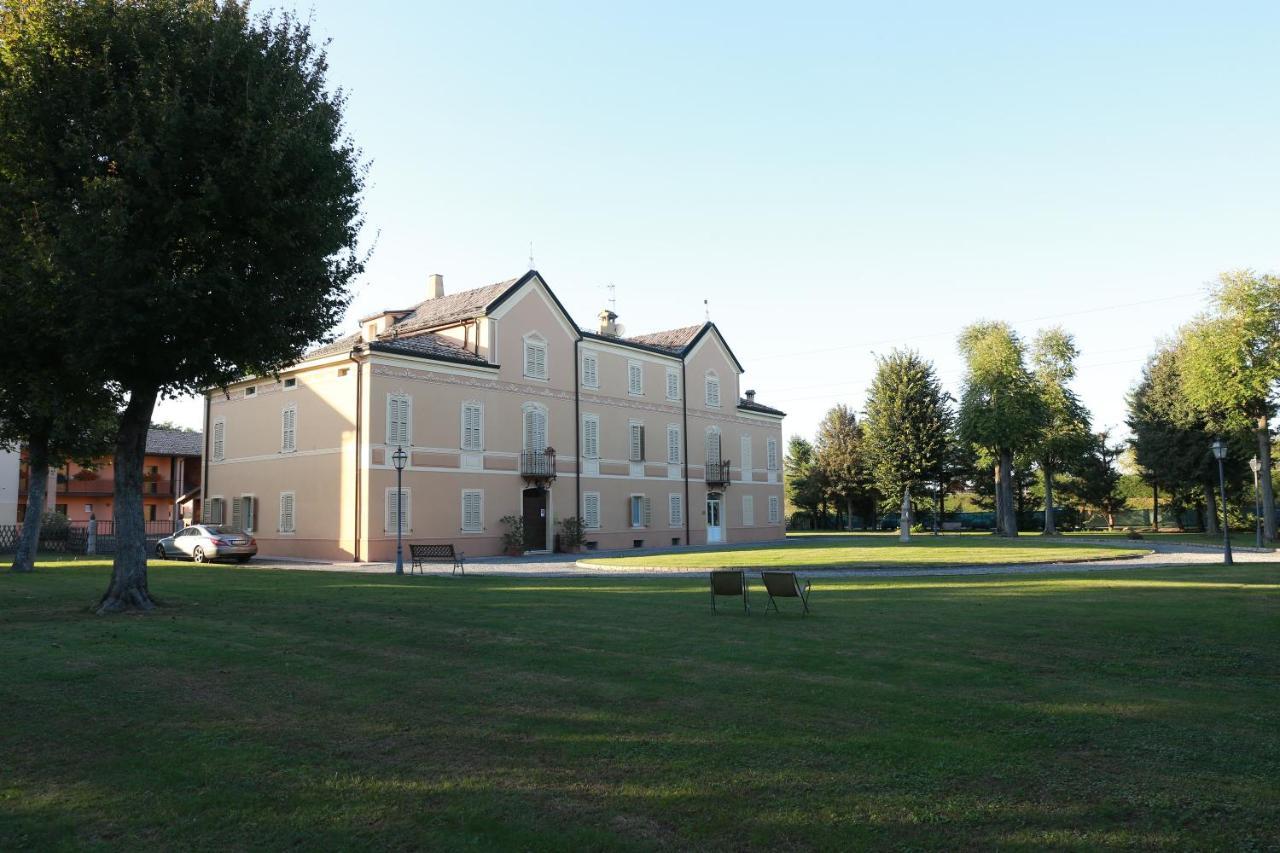 Villa Meli Lupi - Residenze Temporanee ปาร์มา ภายนอก รูปภาพ