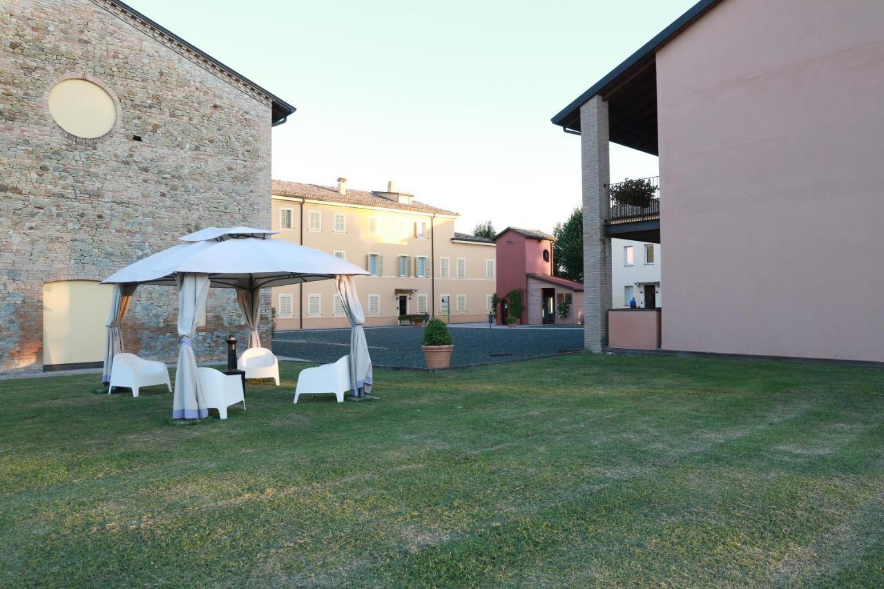 Villa Meli Lupi - Residenze Temporanee ปาร์มา ภายนอก รูปภาพ