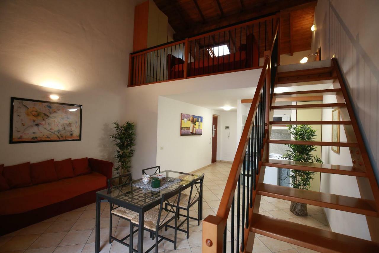 Villa Meli Lupi - Residenze Temporanee ปาร์มา ภายนอก รูปภาพ